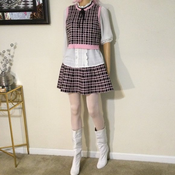 TWO PIECE SKIRT SET  SWEATER KNIT  BLACK AND PASTEL PINK - Picture 1 of 7